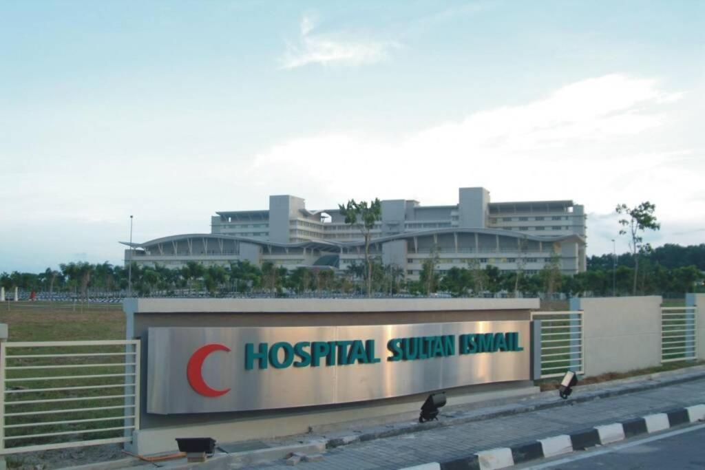 Baojuwu@2 Bedrooms Akademik Suites Austin Height Johor Bahru Luaran gambar